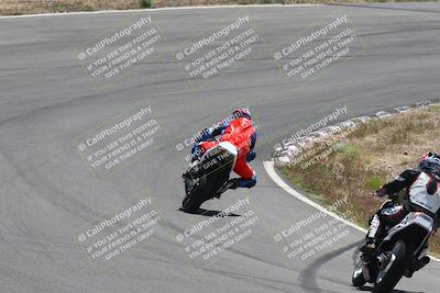 media/Apr-20-2025-AHRMA (Sun) [[393a79c373]]/Race/Group 5/Turn 4b/